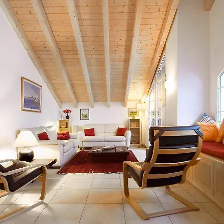 Aquila By Interhome Apartman